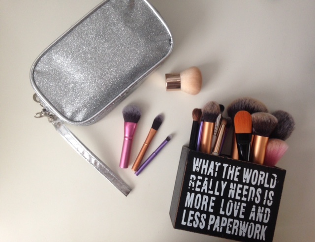 How to clean makeup brushes