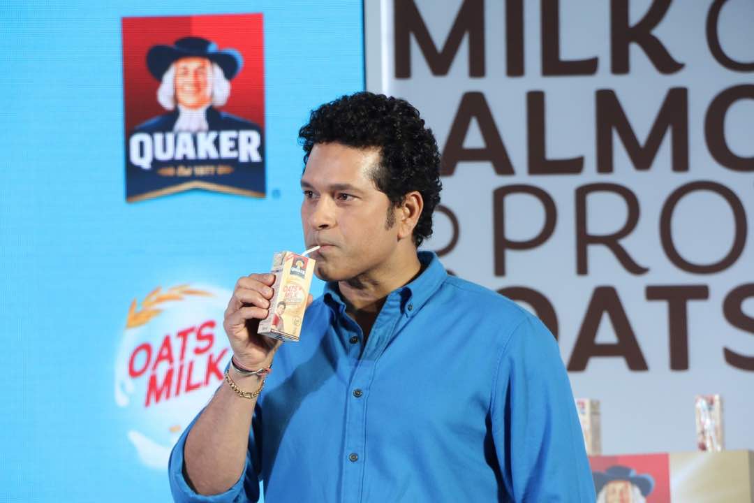 Sachin Tendulkar at the Quaker Oats + Milk Launch